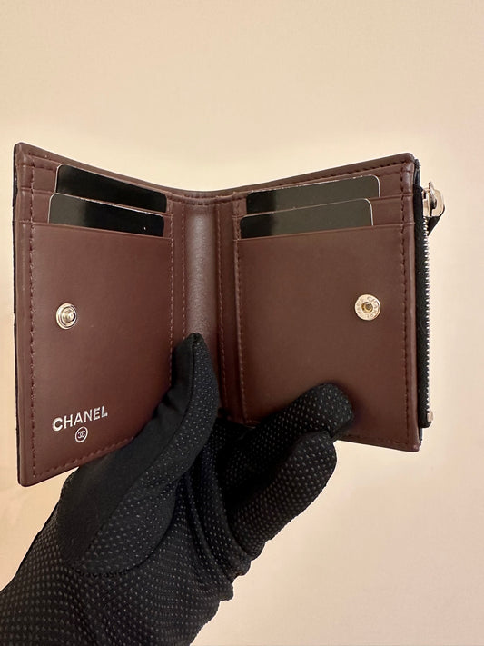 Chanel 對開荔枝皮拉鍊錢包